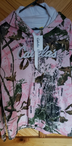 Cabela's Tops - 🦝Cabela's PINK Camo hoodie size XL